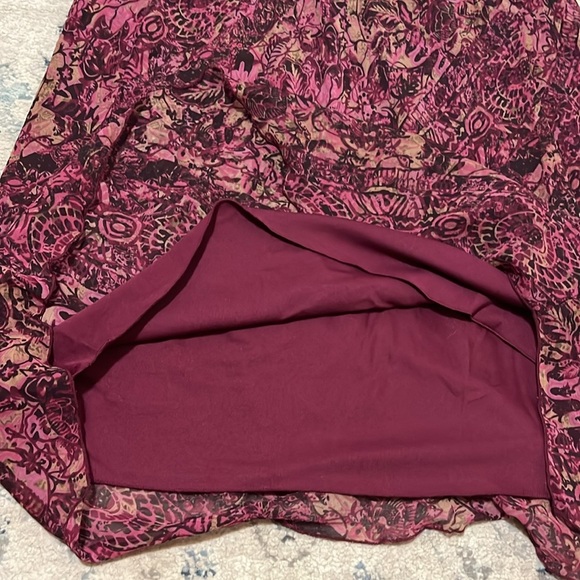 b.i.y.a.y.c.d.a. Red and Gold Floral and Leaf Pattern Midi A-Line Skirt - Picture 7 of 10